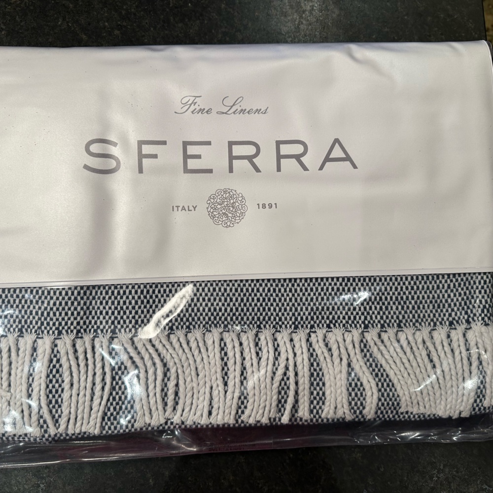 Sferra's Terzo Throw Blanket 51x71 - New